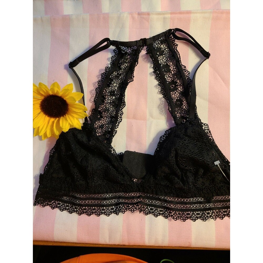Victoriaβs Secret Sz Small Back Closure Lace Bra Bralette new